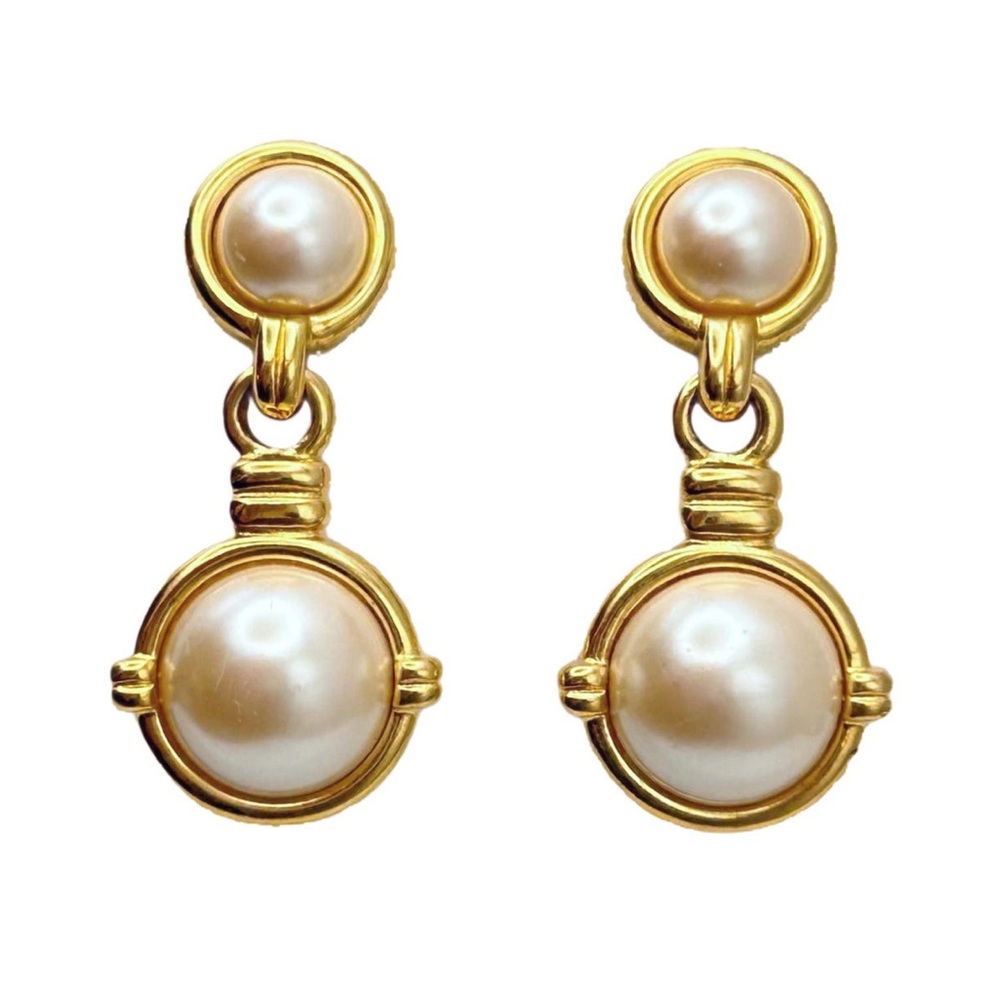 Vintage 1980s SIGNED Monet Gold Tone and Pearl Drop Earrings